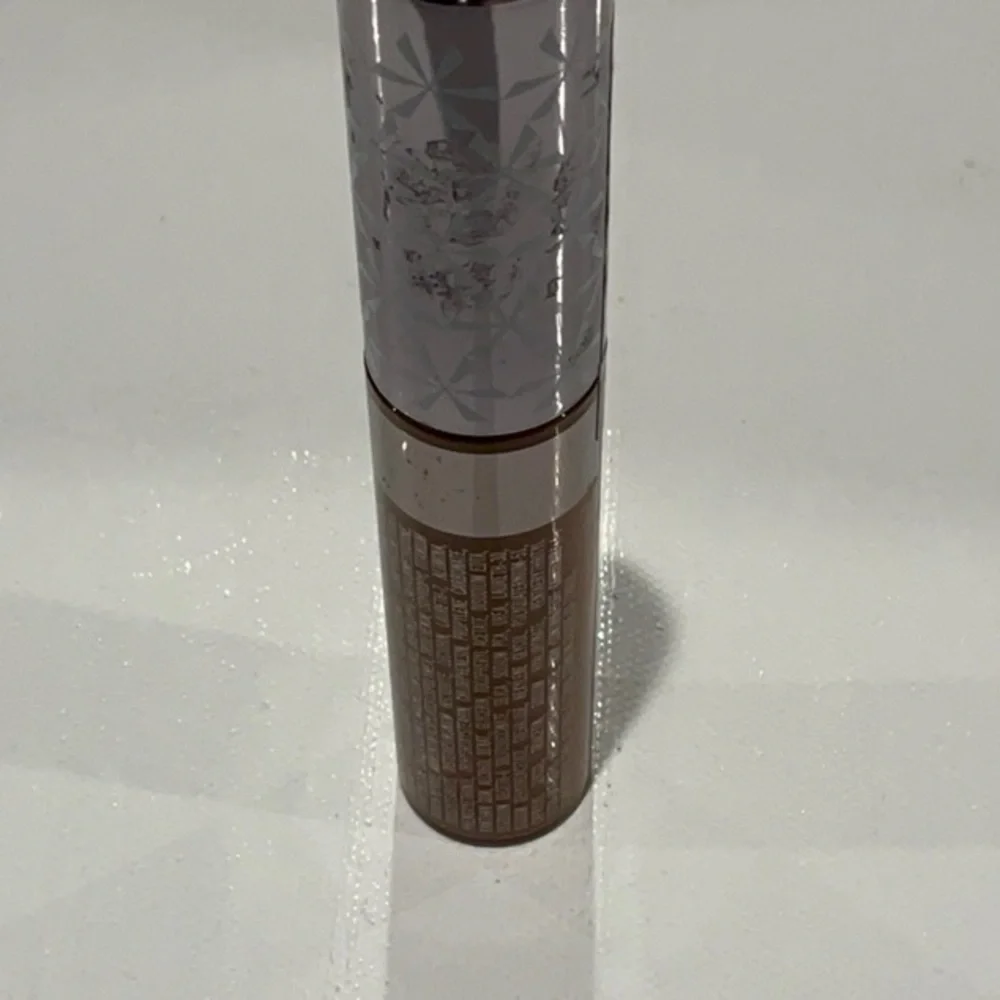 Rimmel London The Multi-Tasker Concealer. No. 100 Mocha